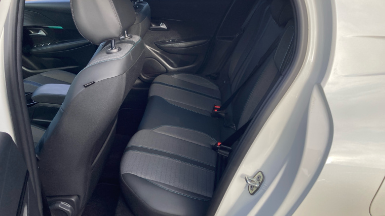 Peugeot 208 1.2 PureTech 100 Allure Premium + 5dr Petrol Hatchback